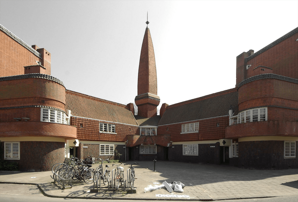 Wohnkomplex Het Schip, Michel de Klerk, 1917—1921, Amsterdam, NL 